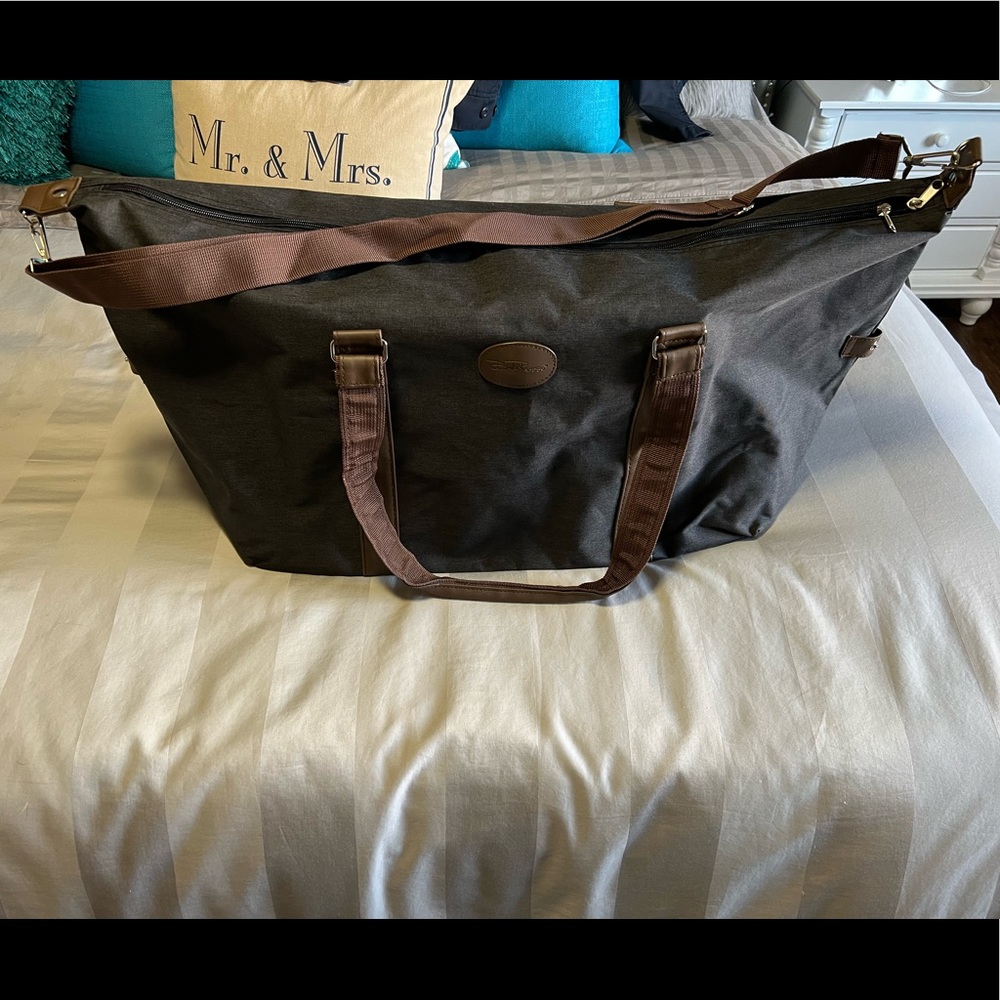 Bella Russo duffle bag Charcoal And tan